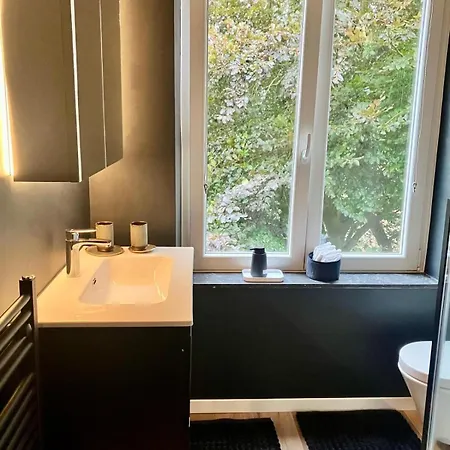 Comfort Bedroom - Aesthetes' House With Common Spaces Verviers